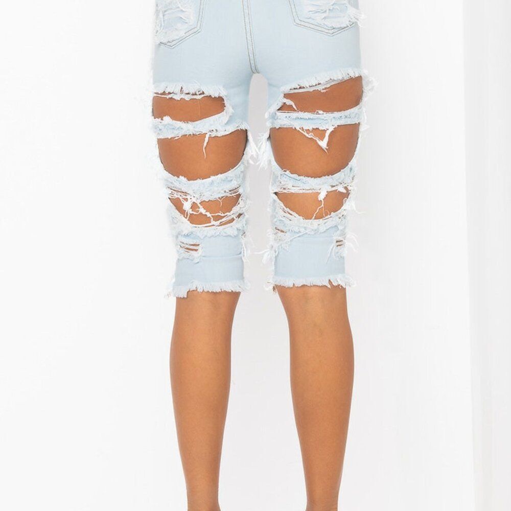 Akira RIVIERA HIGH RISE DISTRESSED DENIM SHORTS Size 5 - Picture 6 of 7